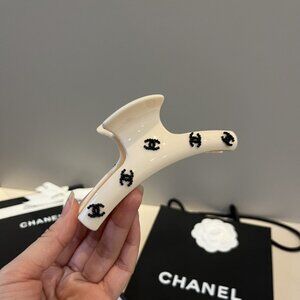 Chanel hair accessories